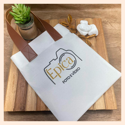 Sacola personalizada  material nylon com alça em couro 
